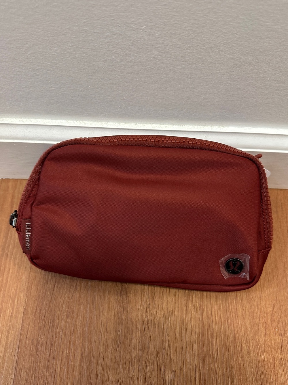 🆕 NWT lululemon everywhere belt bag - Red Merlot (eu)